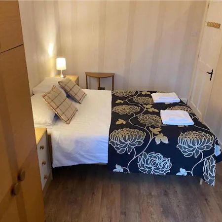 Apartament 1 Bed In The Outskirts Of Edinburgh, Free Wifi & Street Parking, Self-Catering Broxburn Zewnętrze zdjęcie