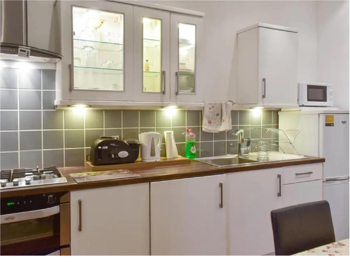 Apartament 1 Bed In The Outskirts Of Edinburgh, Free Wifi & Street Parking, Self-Catering Broxburn Zewnętrze zdjęcie