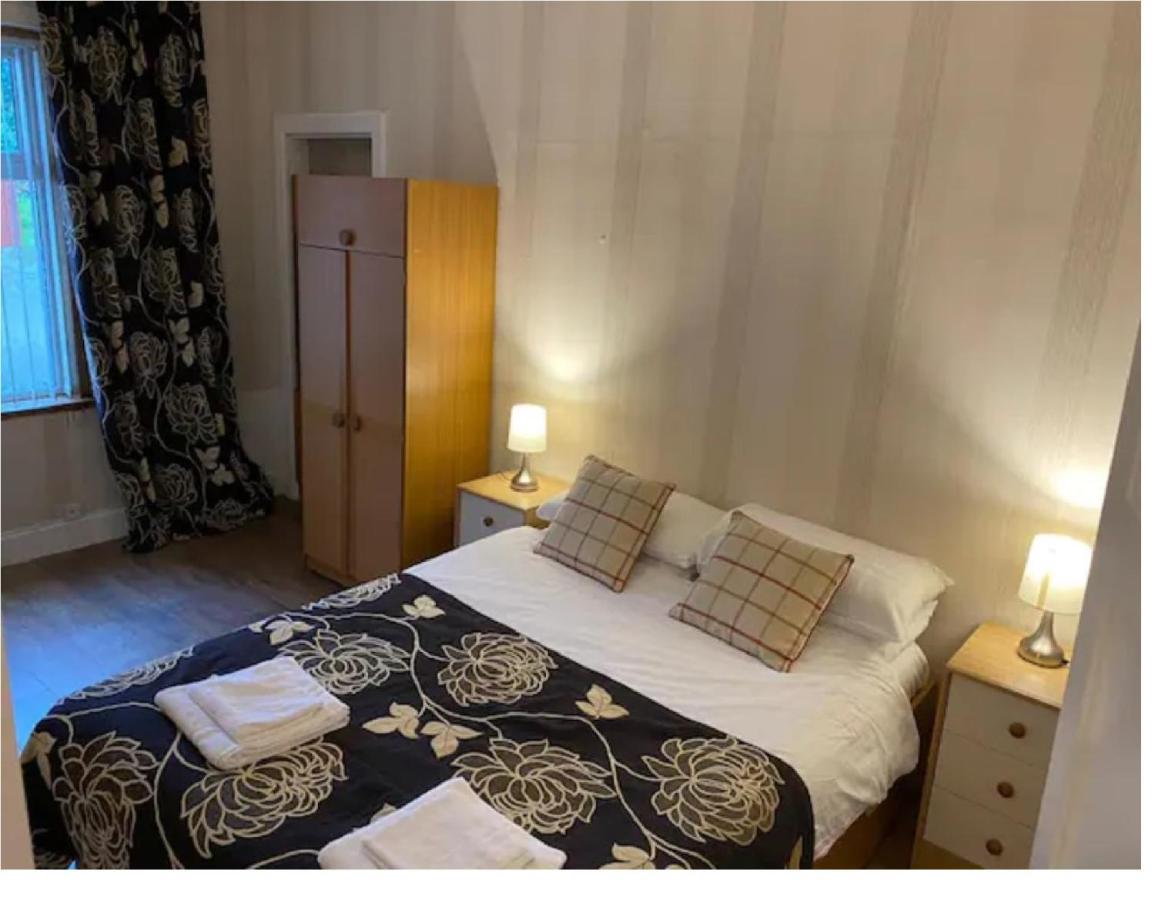 Apartament 1 Bed In The Outskirts Of Edinburgh, Free Wifi & Street Parking, Self-Catering Broxburn Zewnętrze zdjęcie