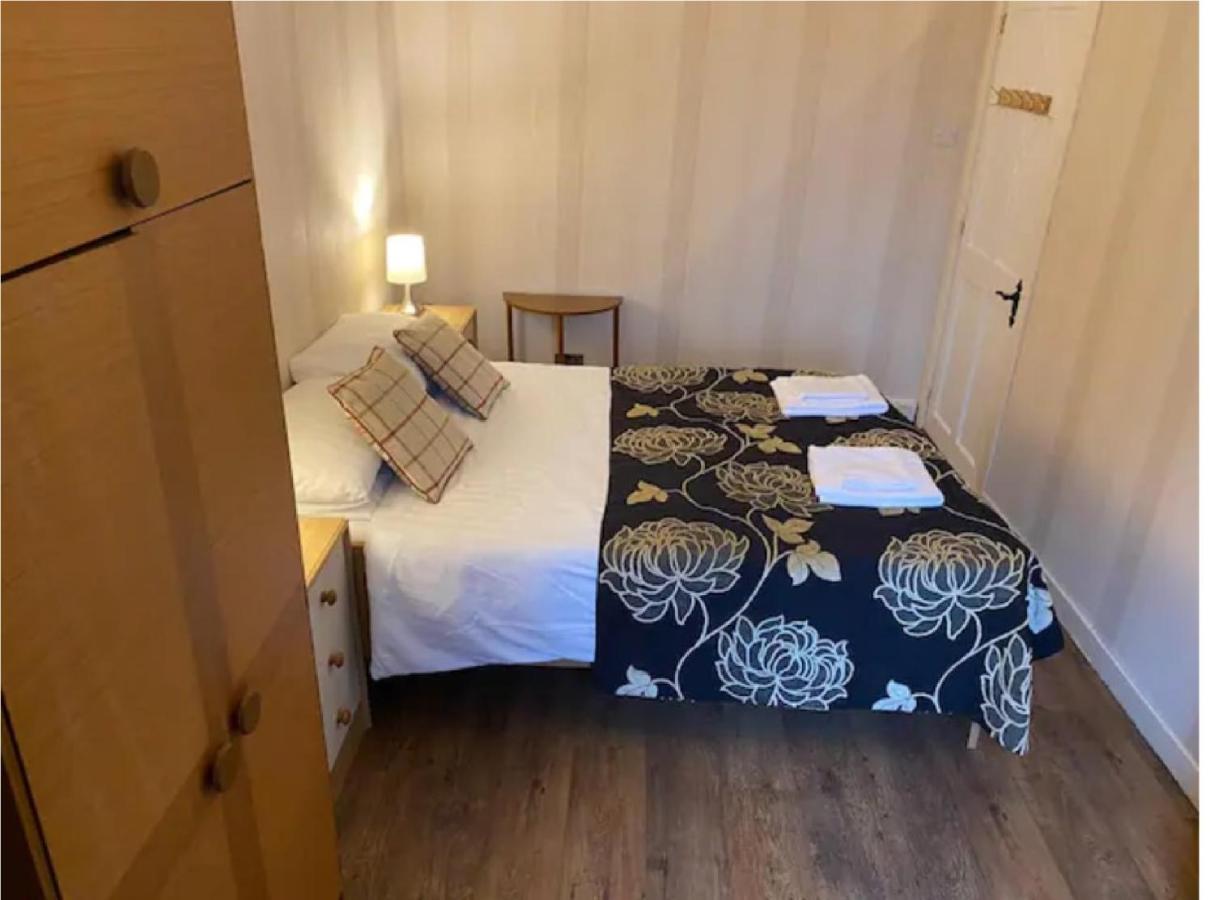 Apartament 1 Bed In The Outskirts Of Edinburgh, Free Wifi & Street Parking, Self-Catering Broxburn Zewnętrze zdjęcie
